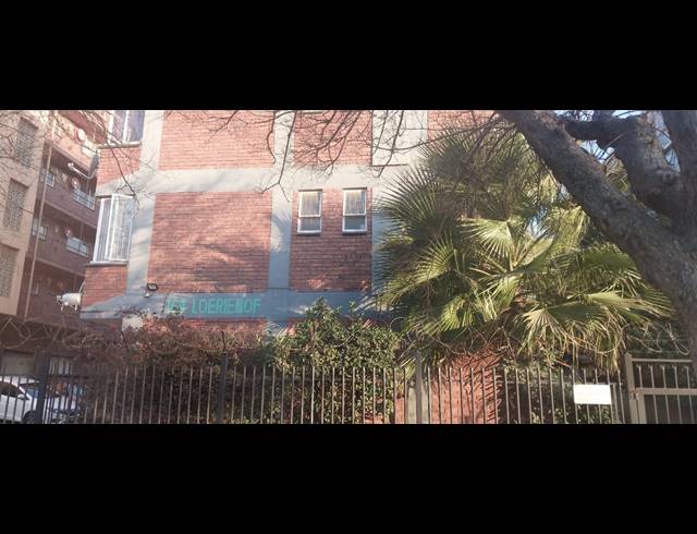 3 BEDROOM FLAT FOR SALE IN PRETORIA WEST